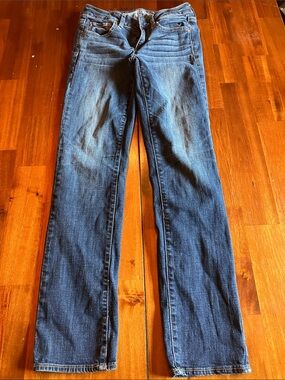 American Eagle Classic Straight-Leg Blue Jeans